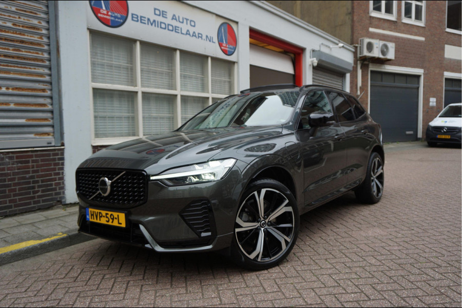 Volvo XC60 2.0 T6 Plug-in hybrid AWD Ultra Black Edition R-Design | Panoramadak | Trekhaak | 360 camera | Adaptive+Lane | Harman Kardon | 21inch | Dealer onderhouden Recharge