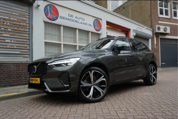 Volvo XC60 2.0 T6 Plug-in hybrid AWD Ultra Black Edition R-Design | Panoramadak | Trekhaak | 360 camera | Adaptive+Lane | Harman Kardon | 21inch | Dealer onderhouden Recharge