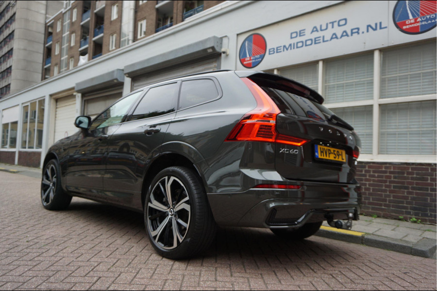 Volvo XC60 2.0 T6 Plug-in hybrid AWD Ultra Black Edition R-Design | Panoramadak | Trekhaak | 360 camera | Adaptive+Lane | Harman Kardon | 21inch | Dealer onderhouden Recharge