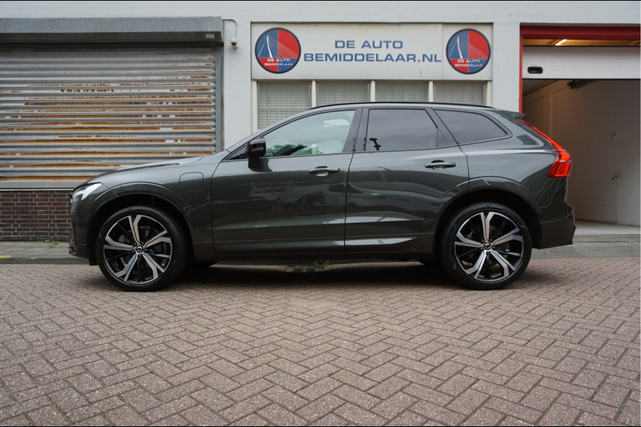 Volvo XC60 2.0 T6 Plug-in hybrid AWD Ultra Black Edition R-Design | Panoramadak | Trekhaak | 360 camera | Adaptive+Lane | Harman Kardon | 21inch | Dealer onderhouden Recharge