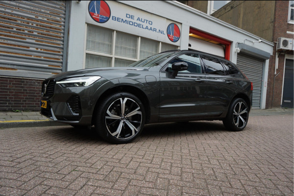 Volvo XC60 2.0 T6 Plug-in hybrid AWD Ultra Black Edition R-Design | Panoramadak | Trekhaak | 360 camera | Adaptive+Lane | Harman Kardon | 21inch | Dealer onderhouden Recharge