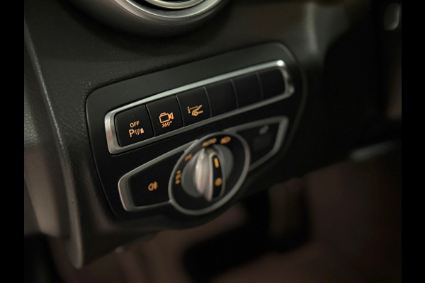 Mercedes-Benz A-Klasse 180 Business Solution AMG |PANO|MEMORY|KEYLESS|LANE ASSIST|SFEERVERLICHTING|NAP|NL AUTO|DEALER ONDERHOUDEN|