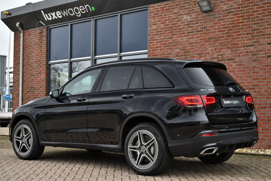 Mercedes-Benz GLC 300e 4M AMG Pano Luchtv Distr HUD 360 Stoel-ventilatie Memory Night