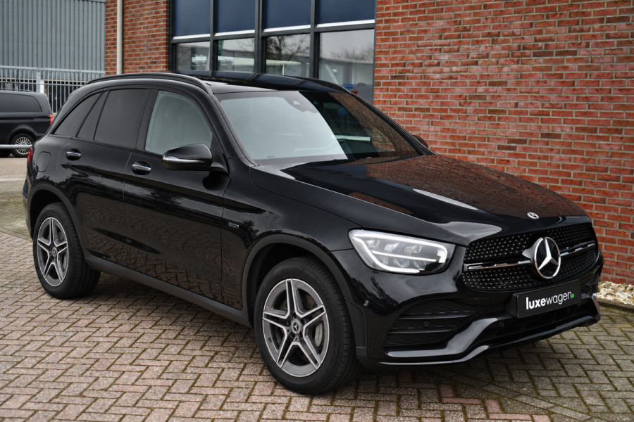 Mercedes-Benz GLC 300e 4M AMG Pano Luchtv Distr HUD 360 Stoel-ventilatie Memory Night