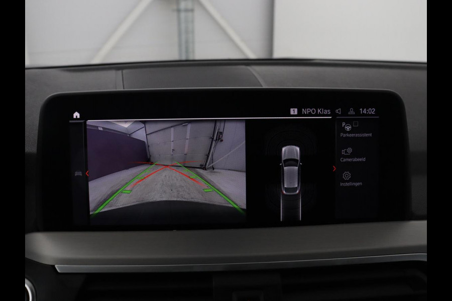BMW X4 xDrive20i Business Edition | M-sport | Panoramadak | Leder | Memory | Stuur/stoel verwarming | Cruise control | Camera | Park assist | Carplay | Sfeerverlichting | Climate control