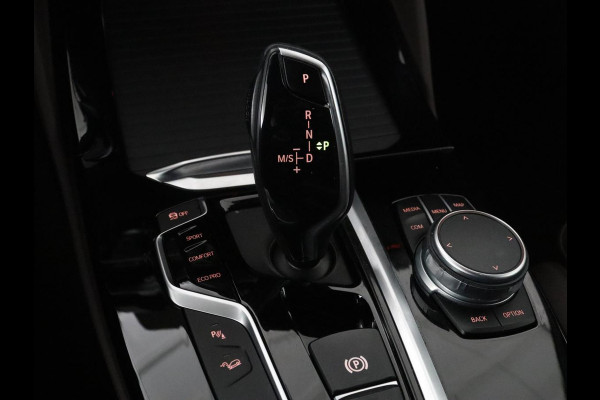 BMW X4 xDrive20i Business Edition | M-sport | Panoramadak | Leder | Memory | Stuur/stoel verwarming | Cruise control | Camera | Park assist | Carplay | Sfeerverlichting | Climate control