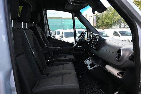 Mercedes-Benz Sprinter 319 CDI L2H1 3500 KG trekhaak, LED, Distronic