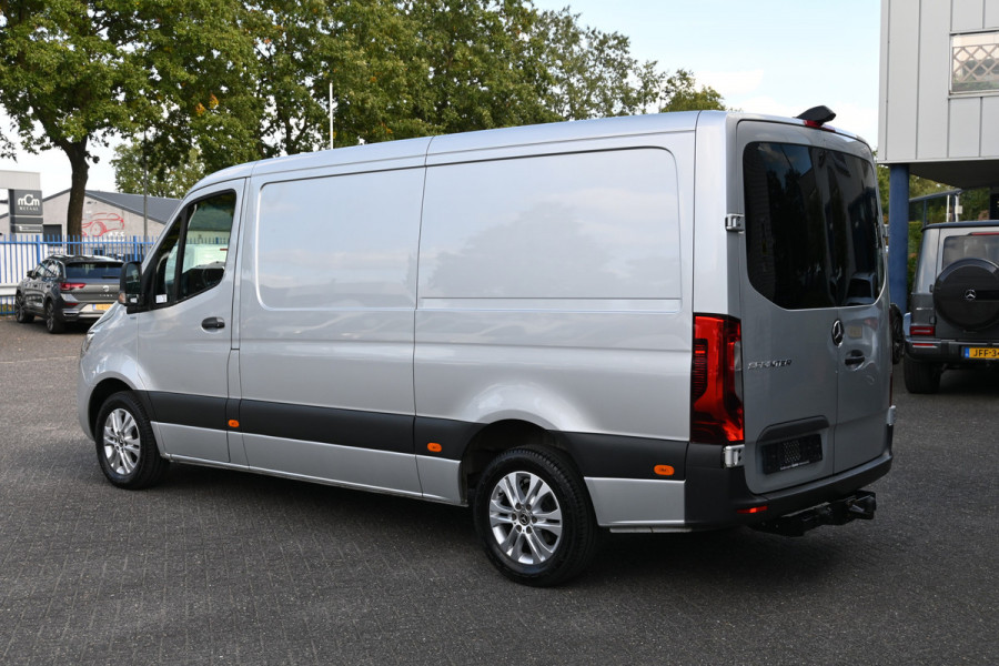 Mercedes-Benz Sprinter 319 CDI L2H1 3500 KG trekhaak, LED, Distronic