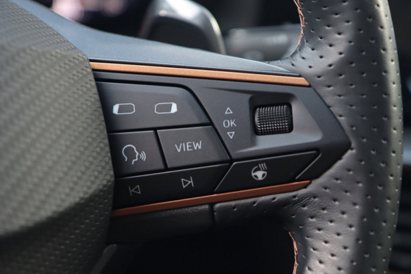 CUPRA Formentor 1.4 e-Hybrid VZ / PANO / ACC / CAMERA / KEYLESS / STUUR+STOELVERW