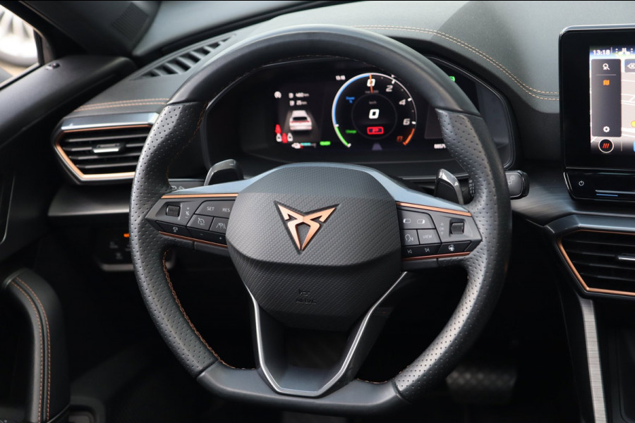 CUPRA Formentor 1.4 e-Hybrid VZ / PANO / ACC / CAMERA / KEYLESS / STUUR+STOELVERW