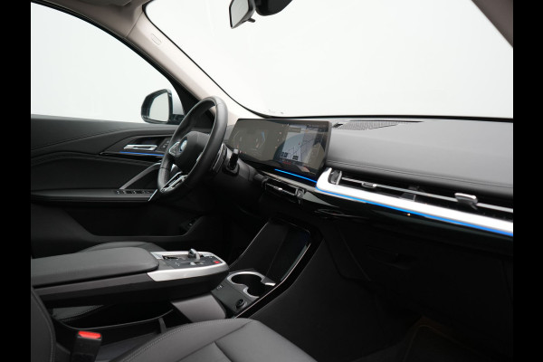 BMW X1 xDrive30e X Line PHEV 326pk Dealer O.H. | Trekhaak Af Fabriek | Panodak | Camera | Harman / Kardon | Lederen Voorstoelen Memory & Verwarmd | Sfeerverlichting | Apple Carplay | Navigatie | DAB | Cruise Control | Plug In Hybrid |