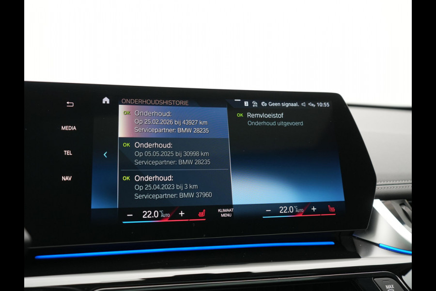 BMW X1 xDrive30e X Line PHEV 326pk Dealer O.H. | Trekhaak Af Fabriek | Panodak | Camera | Harman / Kardon | Lederen Voorstoelen Memory & Verwarmd | Sfeerverlichting | Apple Carplay | Navigatie | DAB | Cruise Control | Plug In Hybrid |