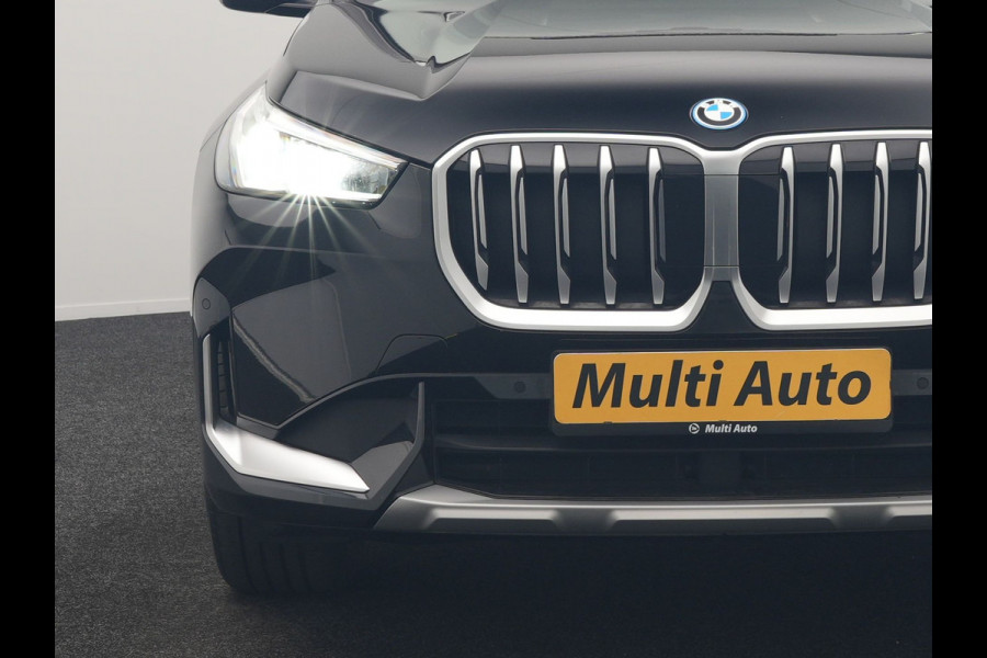 BMW X1 xDrive30e X Line PHEV 326pk Dealer O.H. | Trekhaak Af Fabriek | Panodak | Camera | Harman / Kardon | Lederen Voorstoelen Memory & Verwarmd | Sfeerverlichting | Apple Carplay | Navigatie | DAB | Cruise Control | Plug In Hybrid |