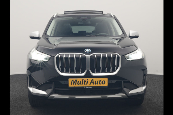 BMW X1 xDrive30e X Line PHEV 326pk Dealer O.H. | Trekhaak Af Fabriek | Panodak | Camera | Harman / Kardon | Lederen Voorstoelen Memory & Verwarmd | Sfeerverlichting | Apple Carplay | Navigatie | DAB | Cruise Control | Plug In Hybrid |