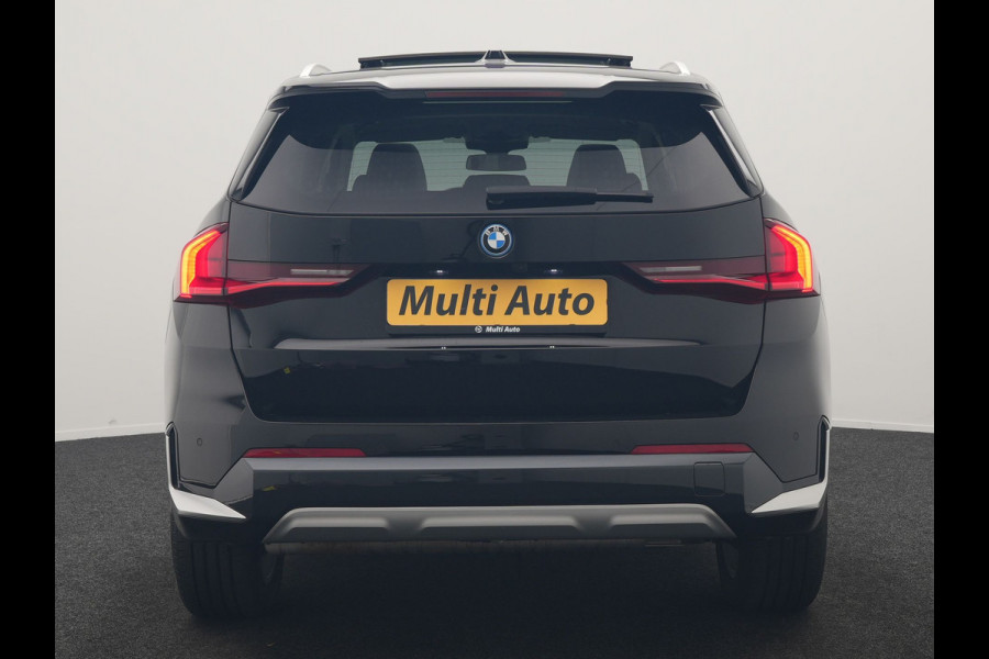 BMW X1 xDrive30e X Line PHEV 326pk Dealer O.H. | Trekhaak Af Fabriek | Panodak | Camera | Harman / Kardon | Lederen Voorstoelen Memory & Verwarmd | Sfeerverlichting | Apple Carplay | Navigatie | DAB | Cruise Control | Plug In Hybrid |