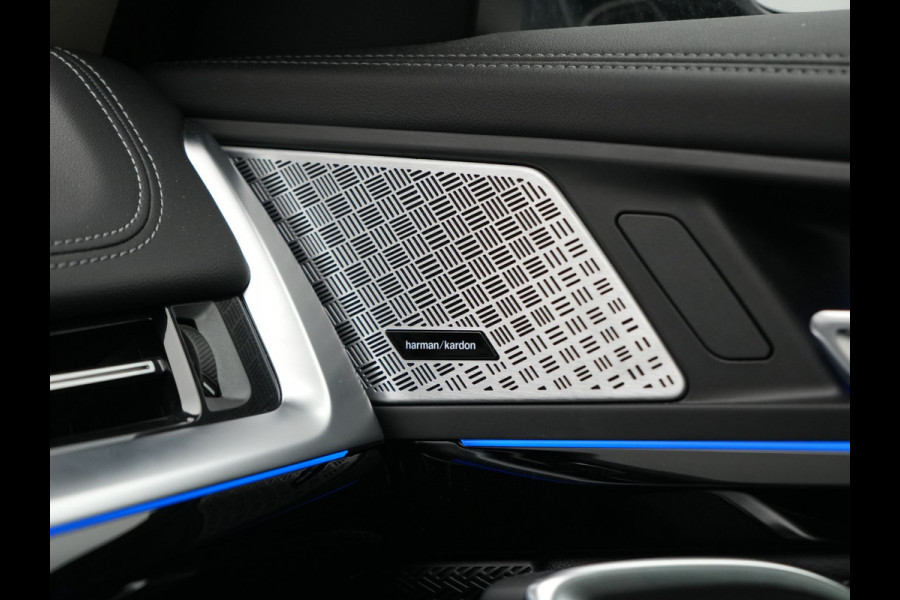 BMW X1 xDrive30e X Line PHEV 326pk Dealer O.H. | Trekhaak Af Fabriek | Panodak | Camera | Harman / Kardon | Lederen Voorstoelen Memory & Verwarmd | Sfeerverlichting | Apple Carplay | Navigatie | DAB | Cruise Control | Plug In Hybrid |
