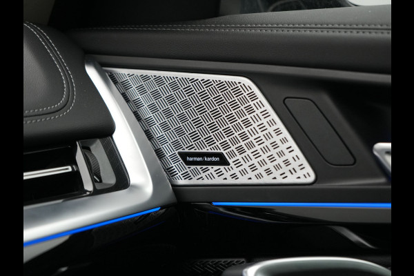 BMW X1 xDrive30e X Line PHEV 326pk Dealer O.H. | Trekhaak Af Fabriek | Panodak | Camera | Harman / Kardon | Lederen Voorstoelen Memory & Verwarmd | Sfeerverlichting | Apple Carplay | Navigatie | DAB | Cruise Control | Plug In Hybrid |
