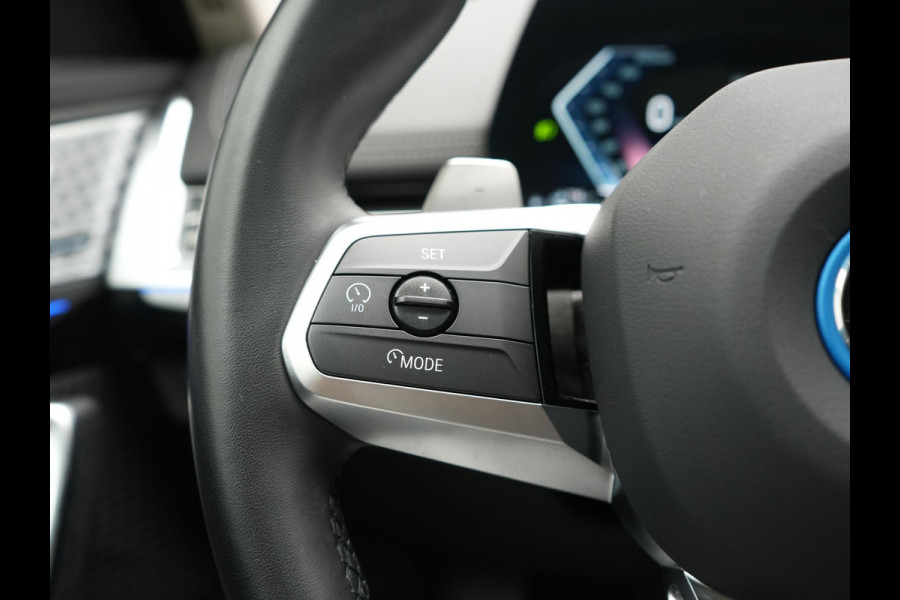 BMW X1 xDrive30e X Line PHEV 326pk Dealer O.H. | Trekhaak Af Fabriek | Panodak | Camera | Harman / Kardon | Lederen Voorstoelen Memory & Verwarmd | Sfeerverlichting | Apple Carplay | Navigatie | DAB | Cruise Control | Plug In Hybrid |