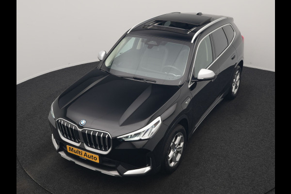 BMW X1 xDrive30e X Line PHEV 326pk Dealer O.H. | Trekhaak Af Fabriek | Panodak | Camera | Harman / Kardon | Lederen Voorstoelen Memory & Verwarmd | Sfeerverlichting | Apple Carplay | Navigatie | DAB | Cruise Control | Plug In Hybrid |
