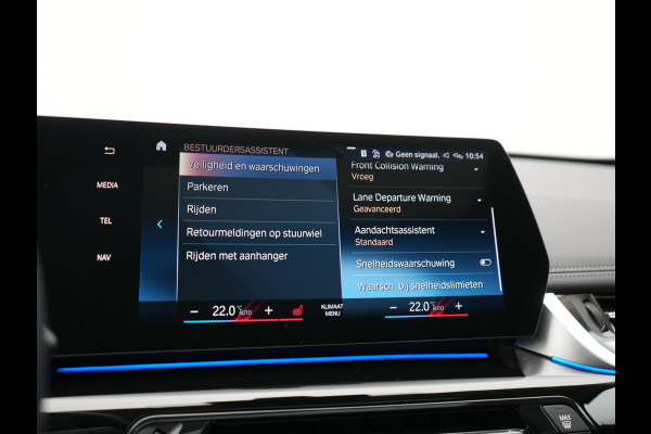 BMW X1 xDrive30e X Line PHEV 326pk Dealer O.H. | Trekhaak Af Fabriek | Panodak | Camera | Harman / Kardon | Lederen Voorstoelen Memory & Verwarmd | Sfeerverlichting | Apple Carplay | Navigatie | DAB | Cruise Control | Plug In Hybrid |