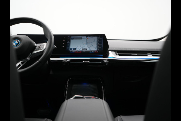 BMW X1 xDrive30e X Line PHEV 326pk Dealer O.H. | Trekhaak Af Fabriek | Panodak | Camera | Harman / Kardon | Lederen Voorstoelen Memory & Verwarmd | Sfeerverlichting | Apple Carplay | Navigatie | DAB | Cruise Control | Plug In Hybrid |