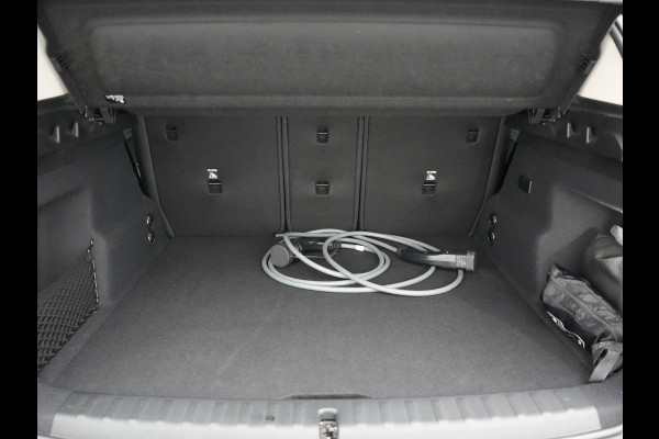 BMW X1 xDrive30e X Line PHEV 326pk Dealer O.H. | Trekhaak Af Fabriek | Panodak | Camera | Harman / Kardon | Lederen Voorstoelen Memory & Verwarmd | Sfeerverlichting | Apple Carplay | Navigatie | DAB | Cruise Control | Plug In Hybrid |