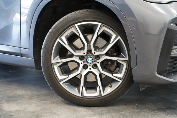 BMW X1 sDrive20i High Executive Panoramadak M-Sport Trekhaak