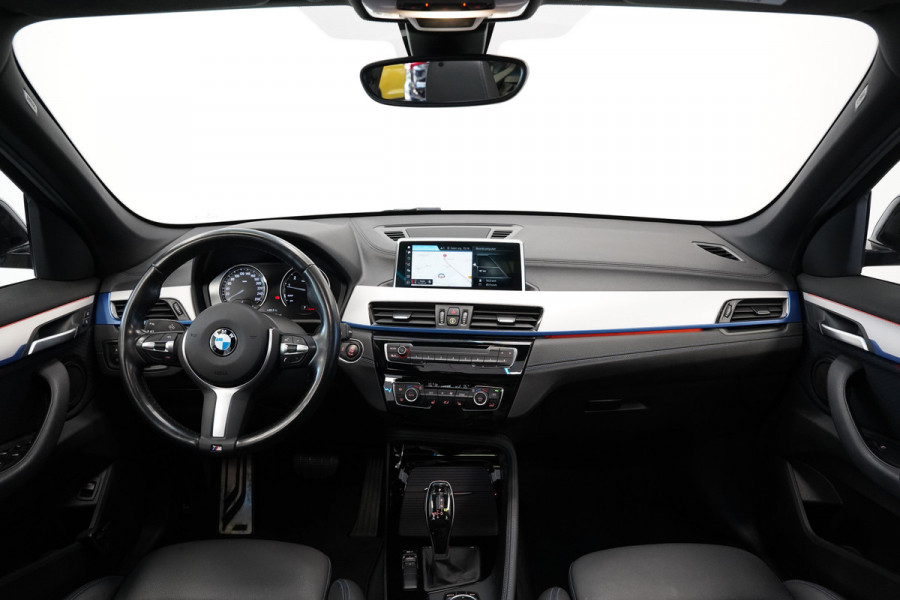 BMW X1 sDrive20i High Executive Panoramadak M-Sport Trekhaak