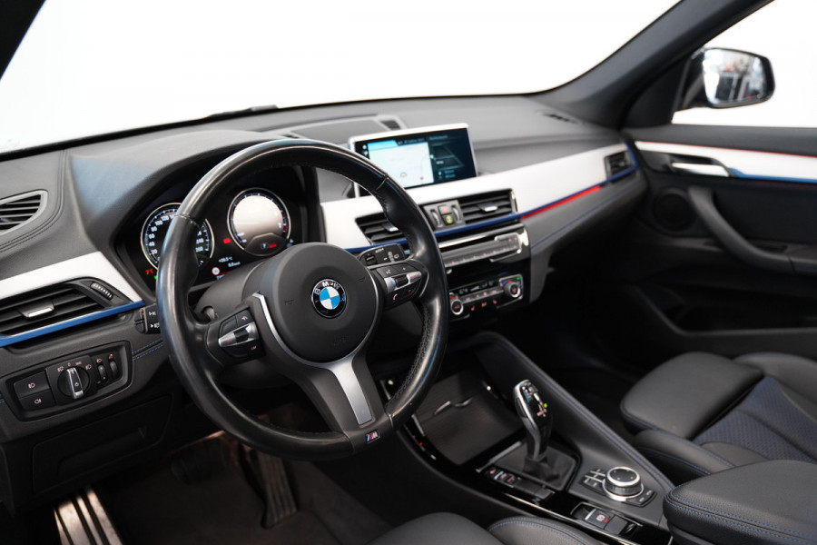 BMW X1 sDrive20i High Executive Panoramadak M-Sport Trekhaak