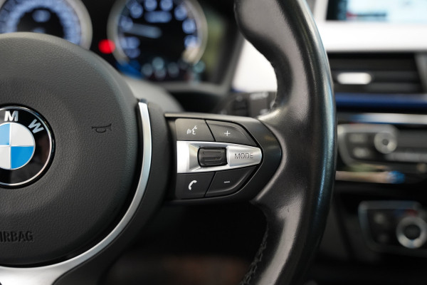 BMW X1 sDrive20i High Executive Panoramadak M-Sport Trekhaak