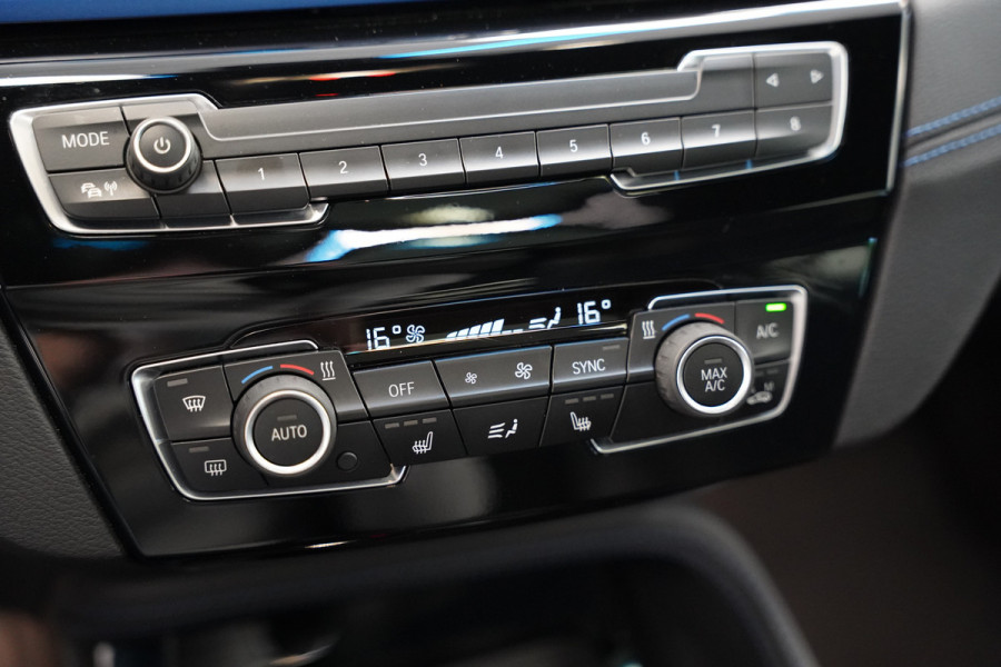 BMW X1 sDrive20i High Executive Panoramadak M-Sport Trekhaak