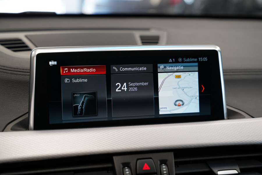 BMW X1 sDrive20i High Executive Panoramadak M-Sport Trekhaak
