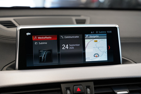 BMW X1 sDrive20i High Executive Panoramadak M-Sport Trekhaak