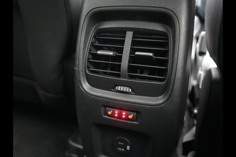 Ford Kuga 2.5 PHEV Vignale 225pk Dealer O.H. | Trekhaak Af Fabriek | Adaptive Cruise | 360 Camera | Head Up | Bang & Olufsen | Lederen Sportstoelen Memory & Verwarmd | Keyless | BLIS | Stuur Verwarmd | Apple Carplay | Navigatie | DAB |  Plug In Hybrid |