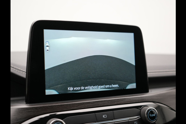 Ford Kuga 2.5 PHEV Vignale 225pk Dealer O.H. | Trekhaak Af Fabriek | Adaptive Cruise | 360 Camera | Head Up | Bang & Olufsen | Lederen Sportstoelen Memory & Verwarmd | Keyless | BLIS | Stuur Verwarmd | Apple Carplay | Navigatie | DAB |  Plug In Hybrid |