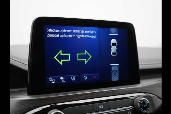 Ford Kuga 2.5 PHEV Vignale 225pk Dealer O.H. | Trekhaak Af Fabriek | Adaptive Cruise | 360 Camera | Head Up | Bang & Olufsen | Lederen Sportstoelen Memory & Verwarmd | Keyless | BLIS | Stuur Verwarmd | Apple Carplay | Navigatie | DAB |  Plug In Hybrid |