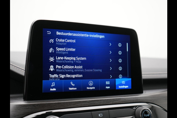 Ford Kuga 2.5 PHEV Vignale 225pk Dealer O.H. | Trekhaak Af Fabriek | Adaptive Cruise | 360 Camera | Head Up | Bang & Olufsen | Lederen Sportstoelen Memory & Verwarmd | Keyless | BLIS | Stuur Verwarmd | Apple Carplay | Navigatie | DAB |  Plug In Hybrid |