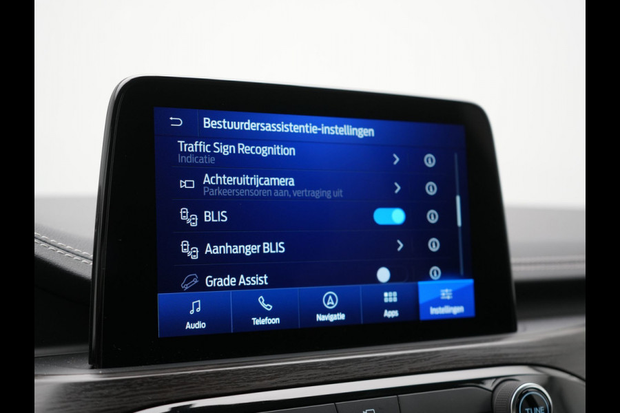 Ford Kuga 2.5 PHEV Vignale 225pk Dealer O.H. | Trekhaak Af Fabriek | Adaptive Cruise | 360 Camera | Head Up | Bang & Olufsen | Lederen Sportstoelen Memory & Verwarmd | Keyless | BLIS | Stuur Verwarmd | Apple Carplay | Navigatie | DAB |  Plug In Hybrid |