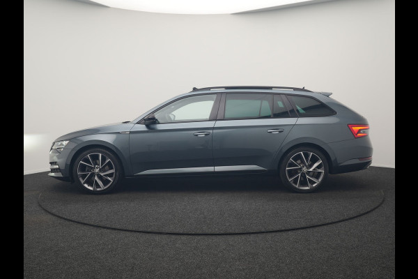 Škoda Superb Combi 1.4 TSI iV Sportline Business PHEV 218pk Dealer O.H. | Trekhaak Af Fabriek | Panodak | Adaptive Cruise | 360 Camera | Alcantara Sportstoelen Memory & Verwarmd | Stuur Verwarmd | Blis | Keyless | Crystal LED | Sfeerverlichting | Apple Carplay |  Plug In Hybrid |