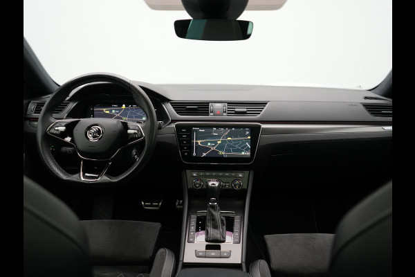 Škoda Superb Combi 1.4 TSI iV Sportline Business PHEV 218pk Dealer O.H. | Trekhaak Af Fabriek | Panodak | Adaptive Cruise | 360 Camera | Alcantara Sportstoelen Memory & Verwarmd | Stuur Verwarmd | Blis | Keyless | Crystal LED | Sfeerverlichting | Apple Carplay |  Plug In Hybrid |