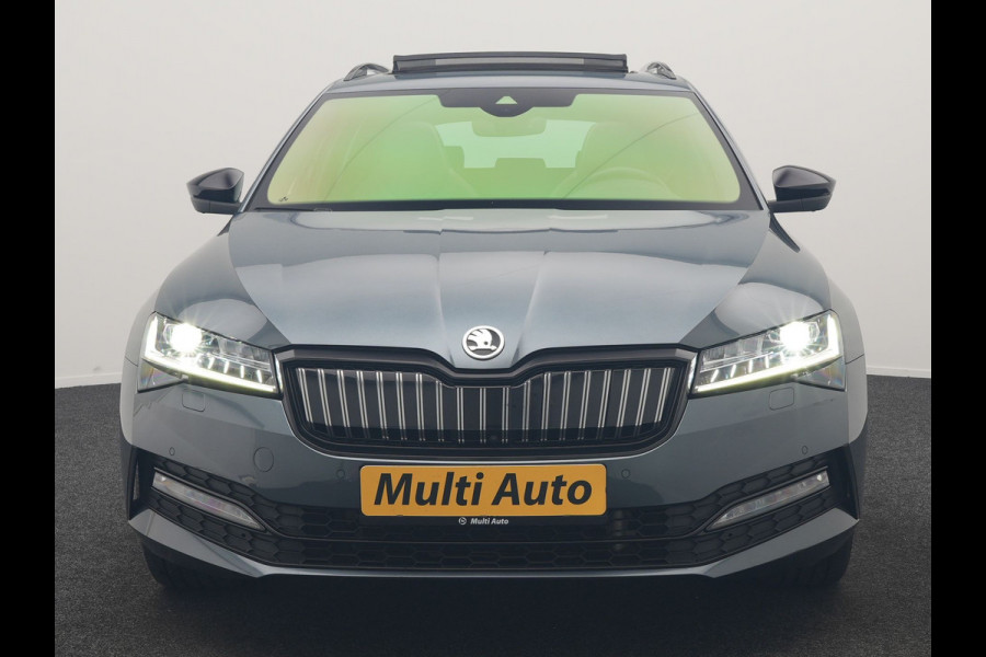 Škoda Superb Combi 1.4 TSI iV Sportline Business PHEV 218pk Dealer O.H. | Trekhaak Af Fabriek | Panodak | Adaptive Cruise | 360 Camera | Alcantara Sportstoelen Memory & Verwarmd | Stuur Verwarmd | Blis | Keyless | Crystal LED | Sfeerverlichting | Apple Carplay |  Plug In Hybrid |