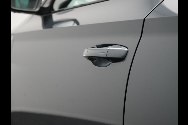 Škoda Superb Combi 1.4 TSI iV Sportline Business PHEV 218pk Dealer O.H. | Trekhaak Af Fabriek | Panodak | Adaptive Cruise | 360 Camera | Alcantara Sportstoelen Memory & Verwarmd | Stuur Verwarmd | Blis | Keyless | Crystal LED | Sfeerverlichting | Apple Carplay |  Plug In Hybrid |