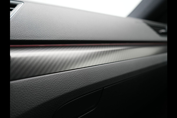 Škoda Superb Combi 1.4 TSI iV Sportline Business PHEV 218pk Dealer O.H. | Trekhaak Af Fabriek | Panodak | Adaptive Cruise | 360 Camera | Alcantara Sportstoelen Memory & Verwarmd | Stuur Verwarmd | Blis | Keyless | Crystal LED | Sfeerverlichting | Apple Carplay |  Plug In Hybrid |