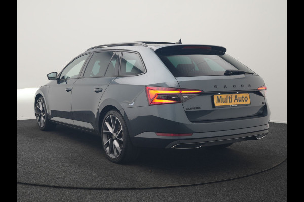 Škoda Superb Combi 1.4 TSI iV Sportline Business PHEV 218pk Dealer O.H. | Trekhaak Af Fabriek | Panodak | Adaptive Cruise | 360 Camera | Alcantara Sportstoelen Memory & Verwarmd | Stuur Verwarmd | Blis | Keyless | Crystal LED | Sfeerverlichting | Apple Carplay |  Plug In Hybrid |