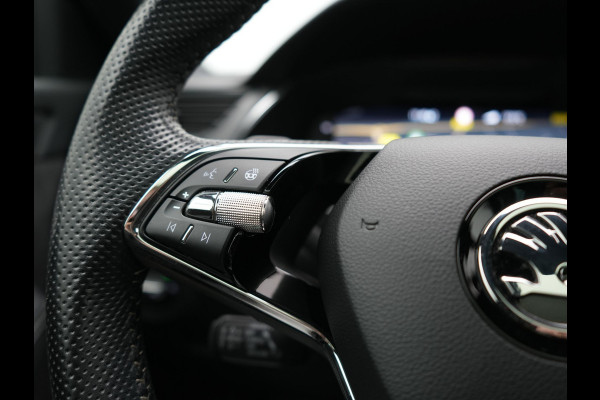 Škoda Superb Combi 1.4 TSI iV Sportline Business PHEV 218pk Dealer O.H. | Trekhaak Af Fabriek | Panodak | Adaptive Cruise | 360 Camera | Alcantara Sportstoelen Memory & Verwarmd | Stuur Verwarmd | Blis | Keyless | Crystal LED | Sfeerverlichting | Apple Carplay |  Plug In Hybrid |