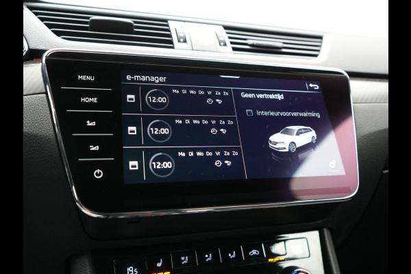 Škoda Superb Combi 1.4 TSI iV Sportline Business PHEV 218pk Dealer O.H. | Trekhaak Af Fabriek | Panodak | Adaptive Cruise | 360 Camera | Alcantara Sportstoelen Memory & Verwarmd | Stuur Verwarmd | Blis | Keyless | Crystal LED | Sfeerverlichting | Apple Carplay |  Plug In Hybrid |
