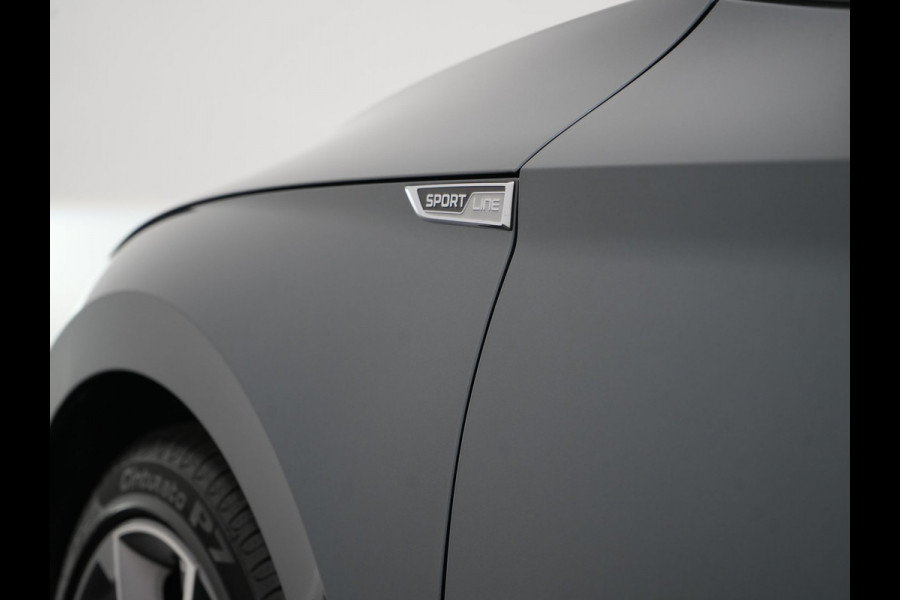 Škoda Superb Combi 1.4 TSI iV Sportline Business PHEV 218pk Dealer O.H. | Trekhaak Af Fabriek | Panodak | Adaptive Cruise | 360 Camera | Alcantara Sportstoelen Memory & Verwarmd | Stuur Verwarmd | Blis | Keyless | Crystal LED | Sfeerverlichting | Apple Carplay |  Plug In Hybrid |