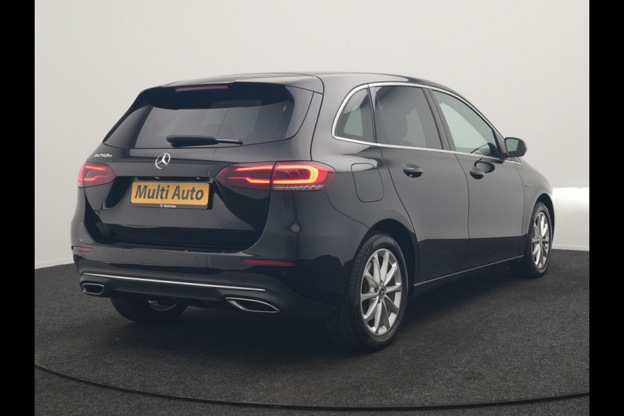 Mercedes-Benz B-Klasse 250 e Advantage PHEV 218pk Dealer O.H. | Trekhaak Af Fabriek | Adaptive Cruise | Head Up | Burmester Audio | Camera | Lederen Sportstoelen Memory & Verwarmd | BLIS | Apple Carplay | Widescreen Navi | DAB | Plug In Hybrid |