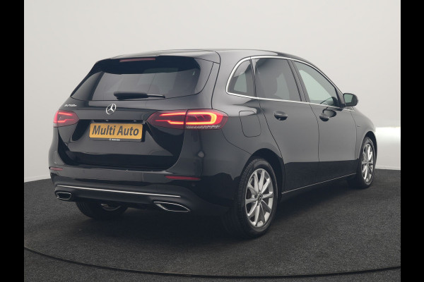 Mercedes-Benz B-Klasse 250 e Advantage PHEV 218pk Dealer O.H. | Trekhaak Af Fabriek | Adaptive Cruise | Head Up | Burmester Audio | Camera | Lederen Sportstoelen Memory & Verwarmd | BLIS | Apple Carplay | Widescreen Navi | DAB | Plug In Hybrid |