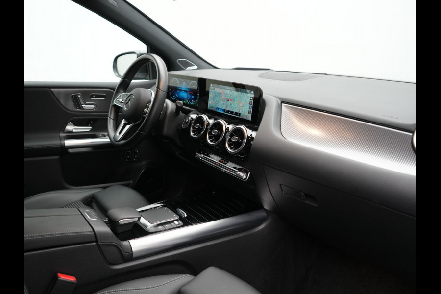 Mercedes-Benz B-Klasse 250 e Advantage PHEV 218pk Dealer O.H. | Trekhaak Af Fabriek | Adaptive Cruise | Head Up | Burmester Audio | Camera | Lederen Sportstoelen Memory & Verwarmd | BLIS | Apple Carplay | Widescreen Navi | DAB | Plug In Hybrid |